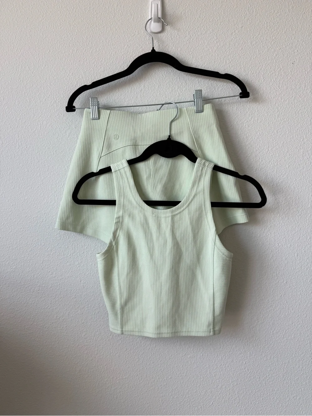 LULULEMON Set in Light green color